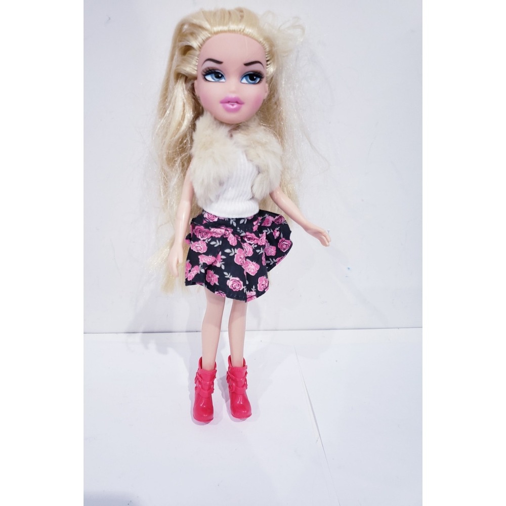 Bratz Boutique Angel CLOE & CO Doll 2001 MGA